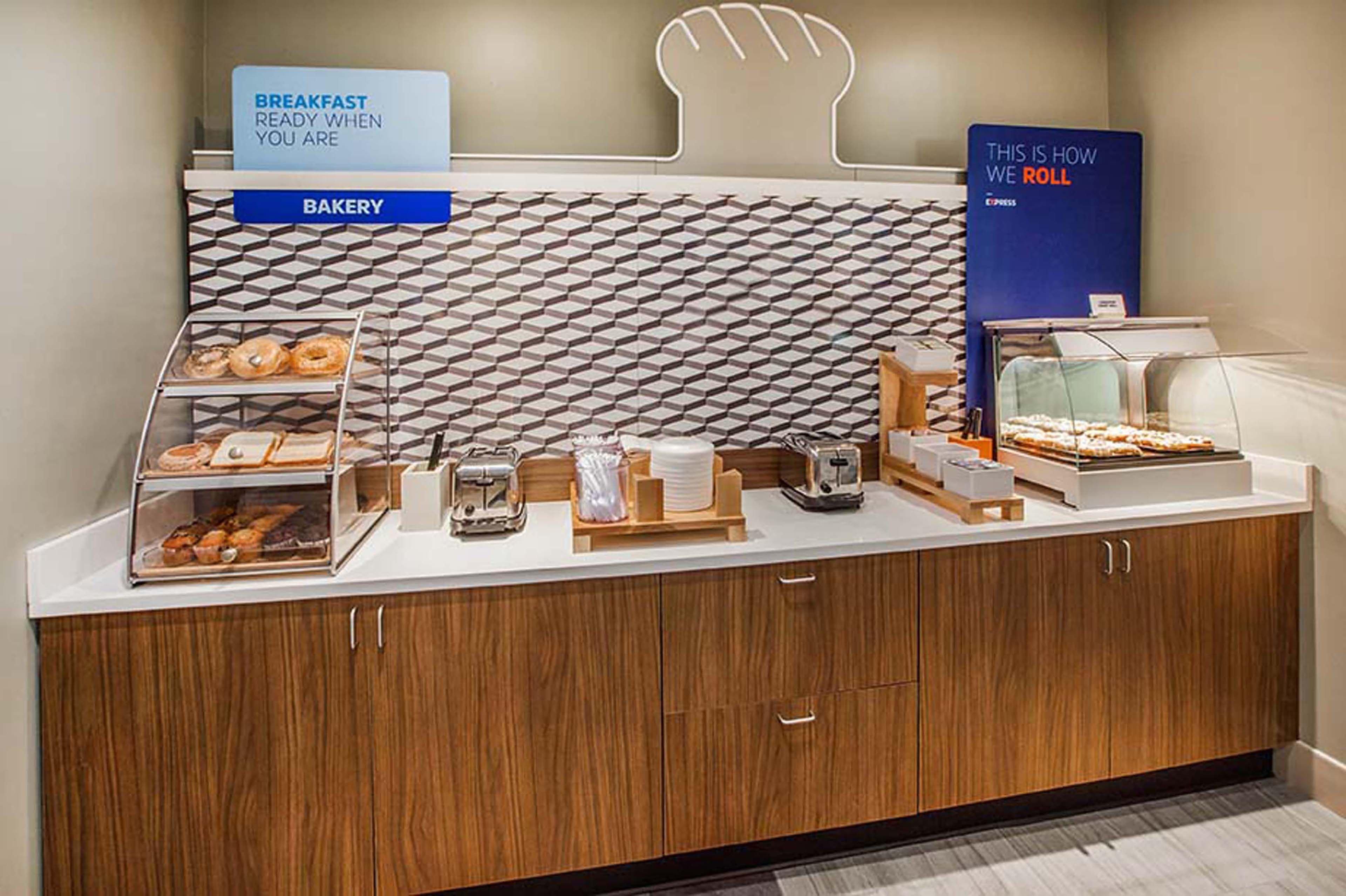 Holiday Inn Express Hotel & Suites Philadelphia - King Of Prussia By Ihg Esterno foto