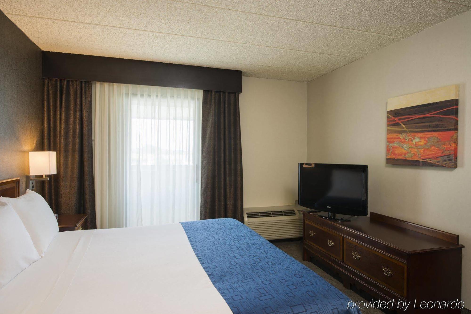 Holiday Inn Express Hotel & Suites King Of Prussia, An Ihg Hotel Esterno foto